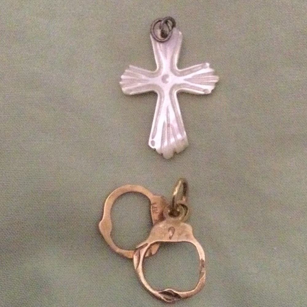 Cross and handcuff pennants